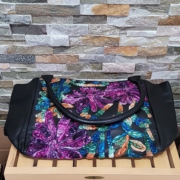 Clever Carriage Company Floral Embroidered Leather Satchel & Wristlet - Picture 2 of 8